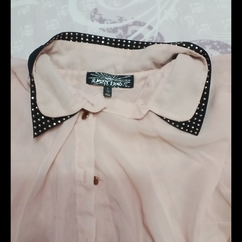Sheer blush blouse - Picture 2 of 2